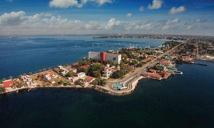 Ausblick über Cienfuegos (© Cubanisches Fremdenverkehrsamt)